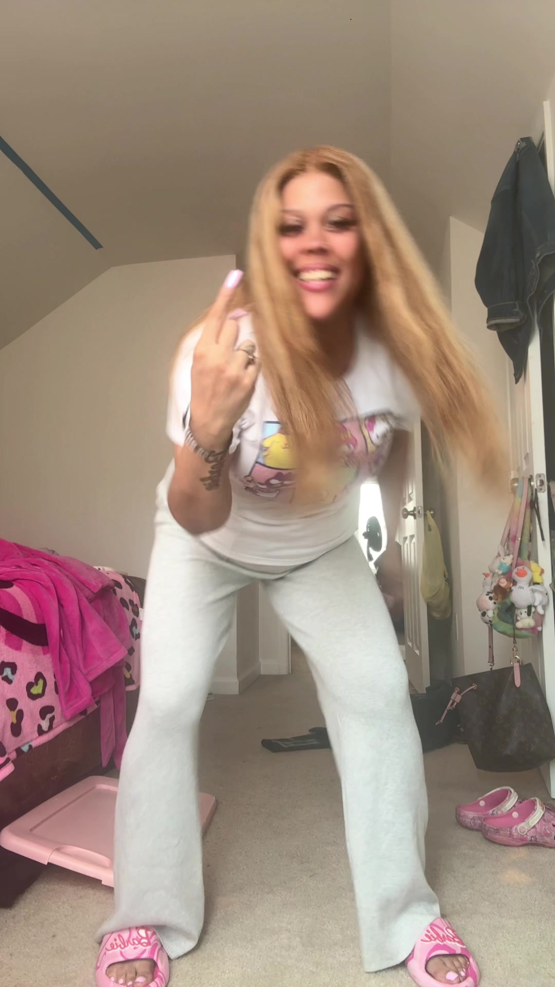 @whyshesopink