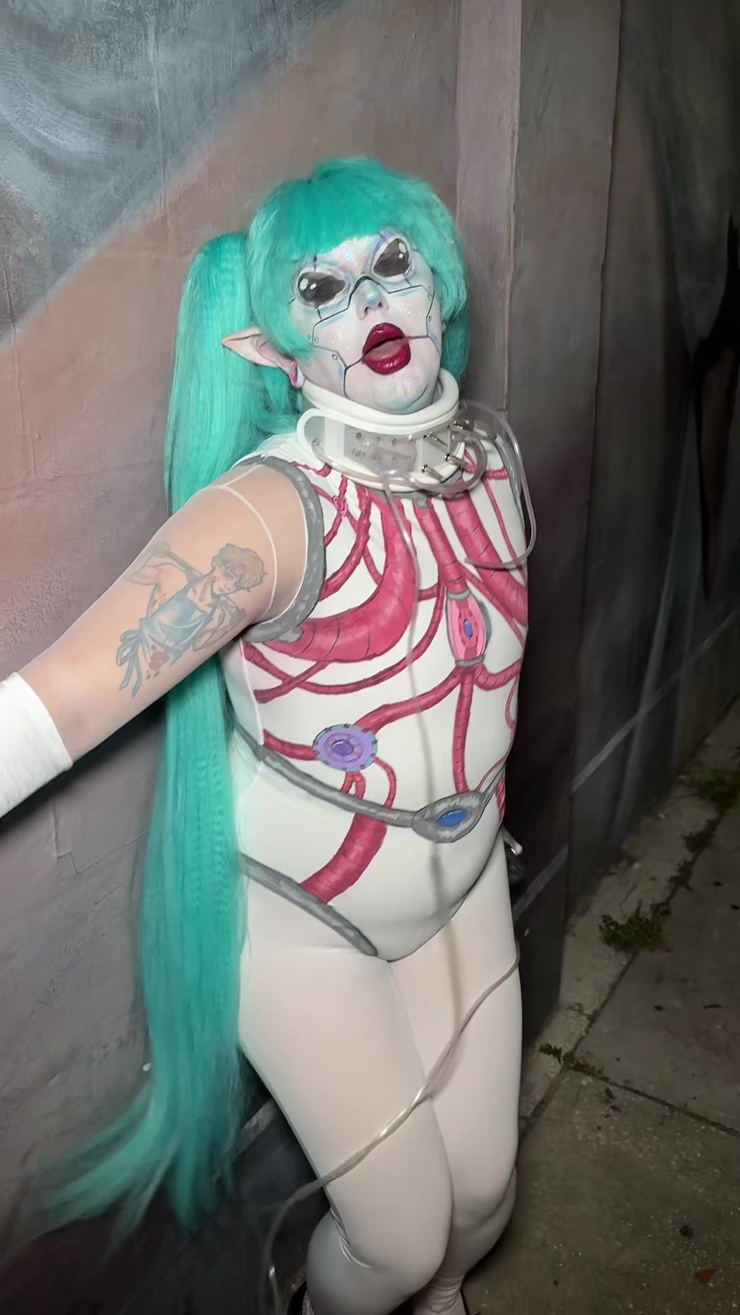 @draggedyanne