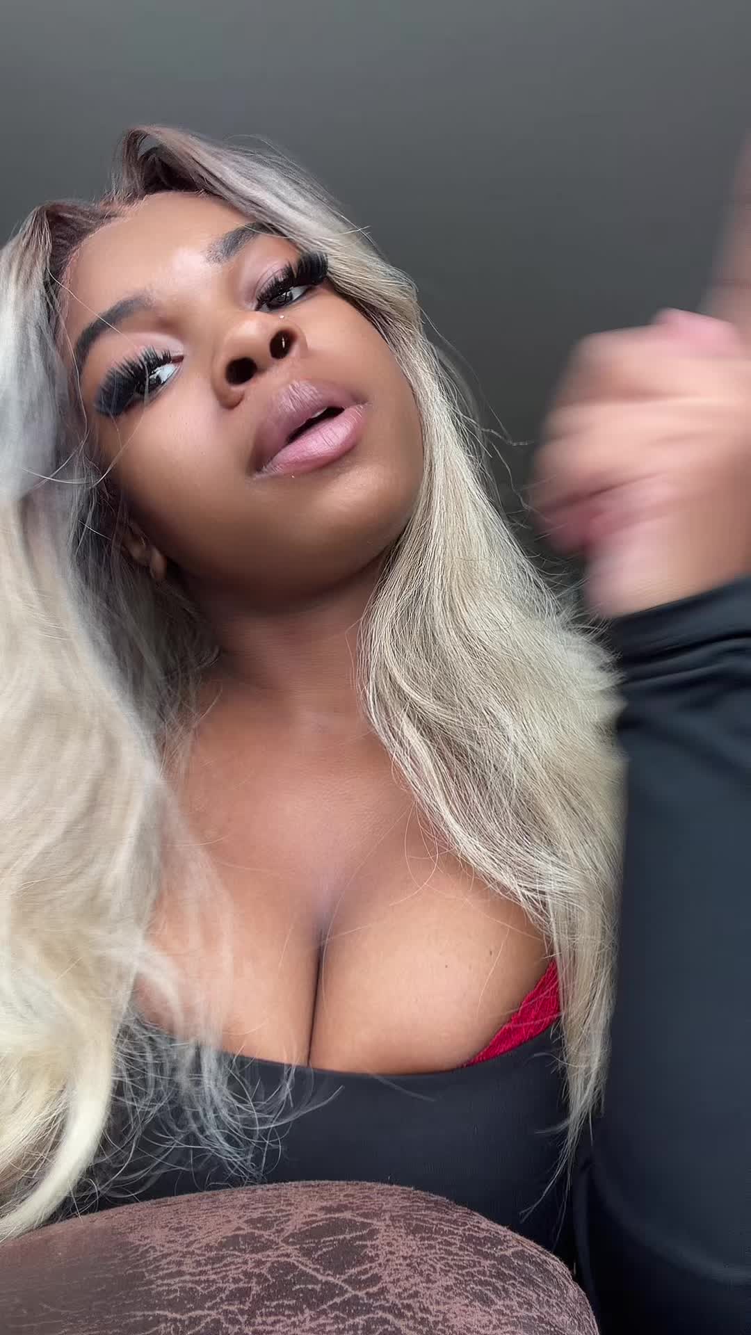 @theyadorejamelia