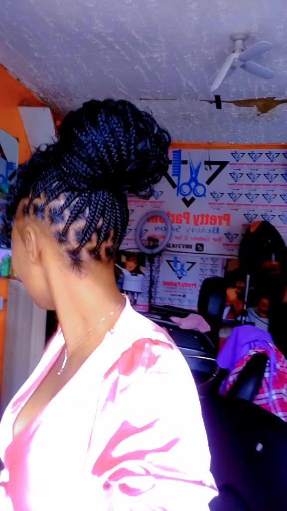 @pretty P salon &nail Nakuru