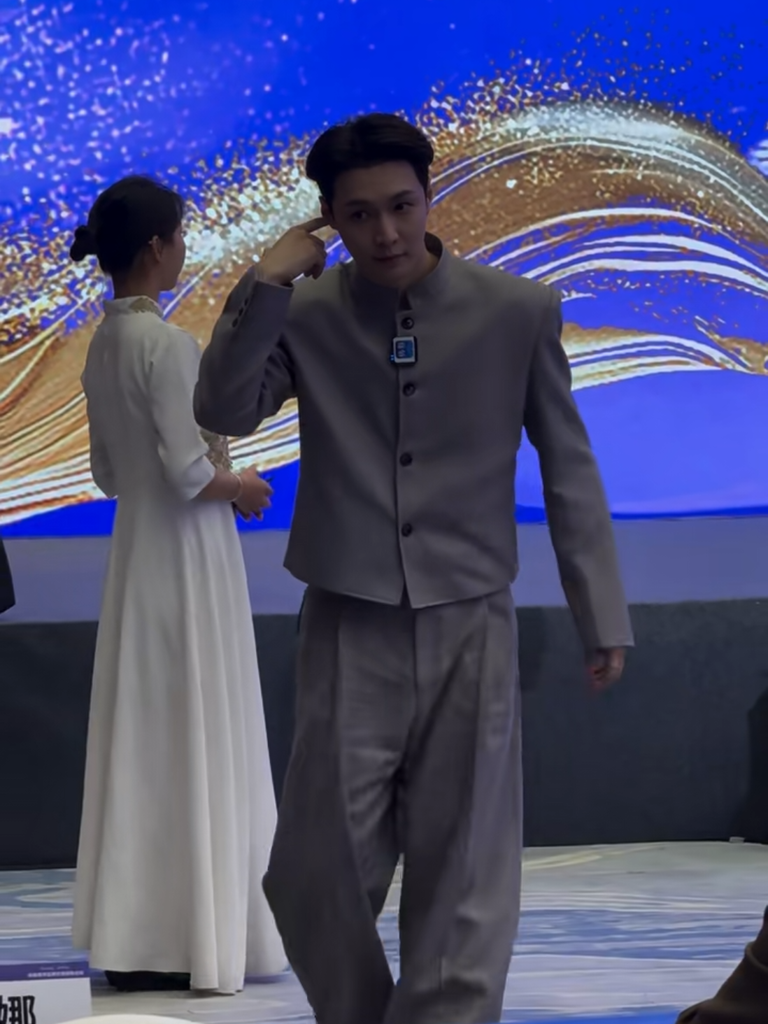 @ƶ𝗒𝗑corner