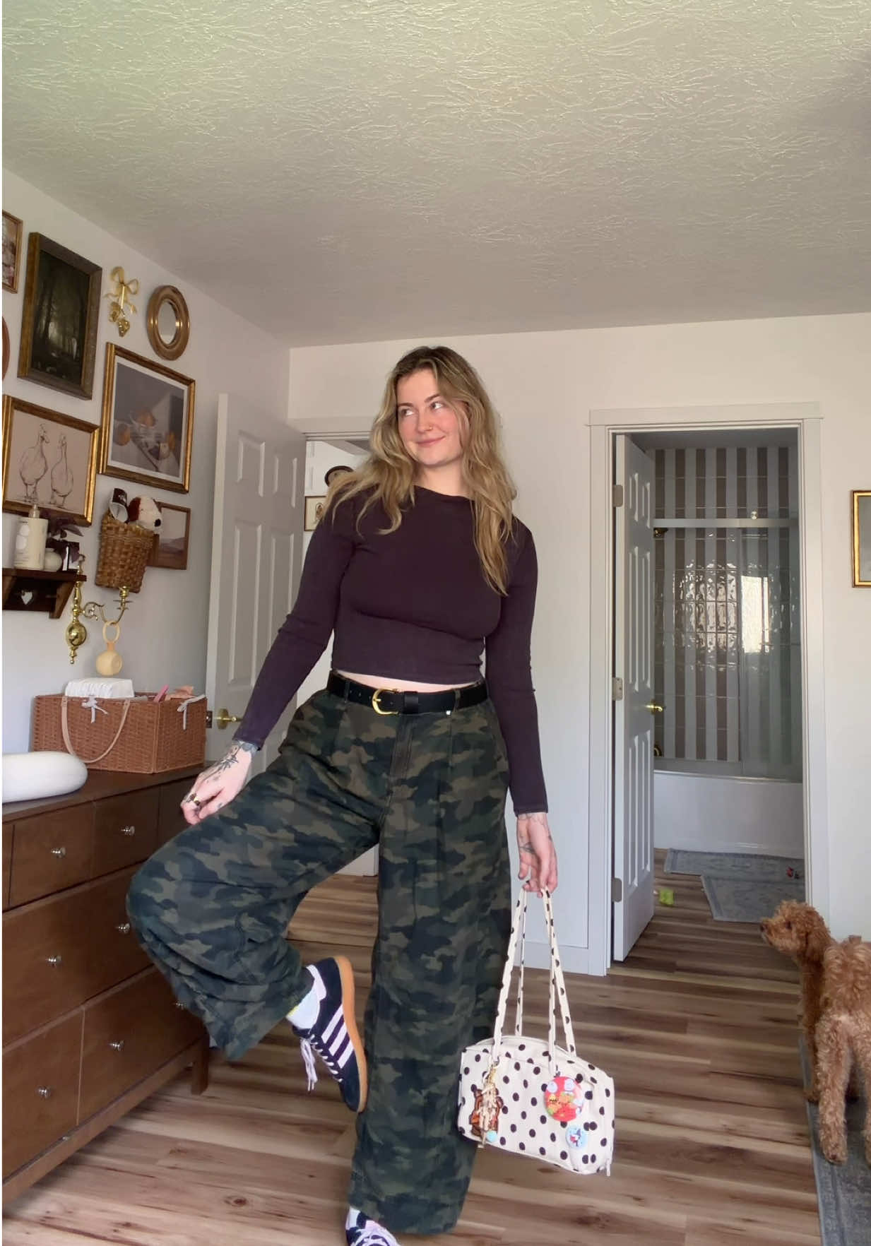 @โ
bella โ