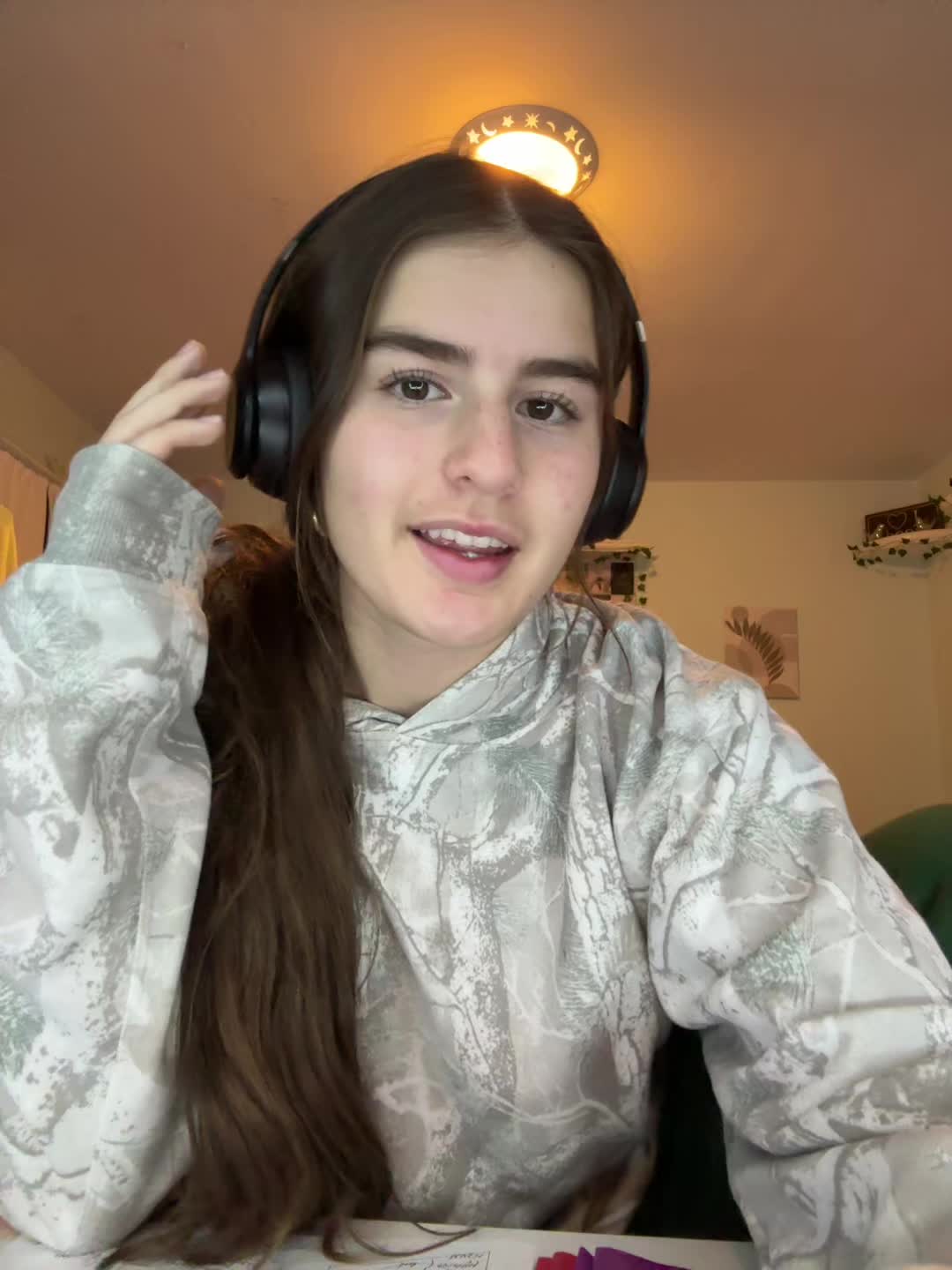 @Ava Violet