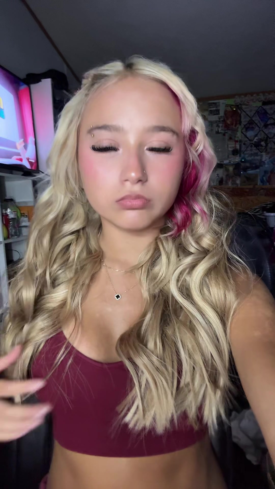 @⃟