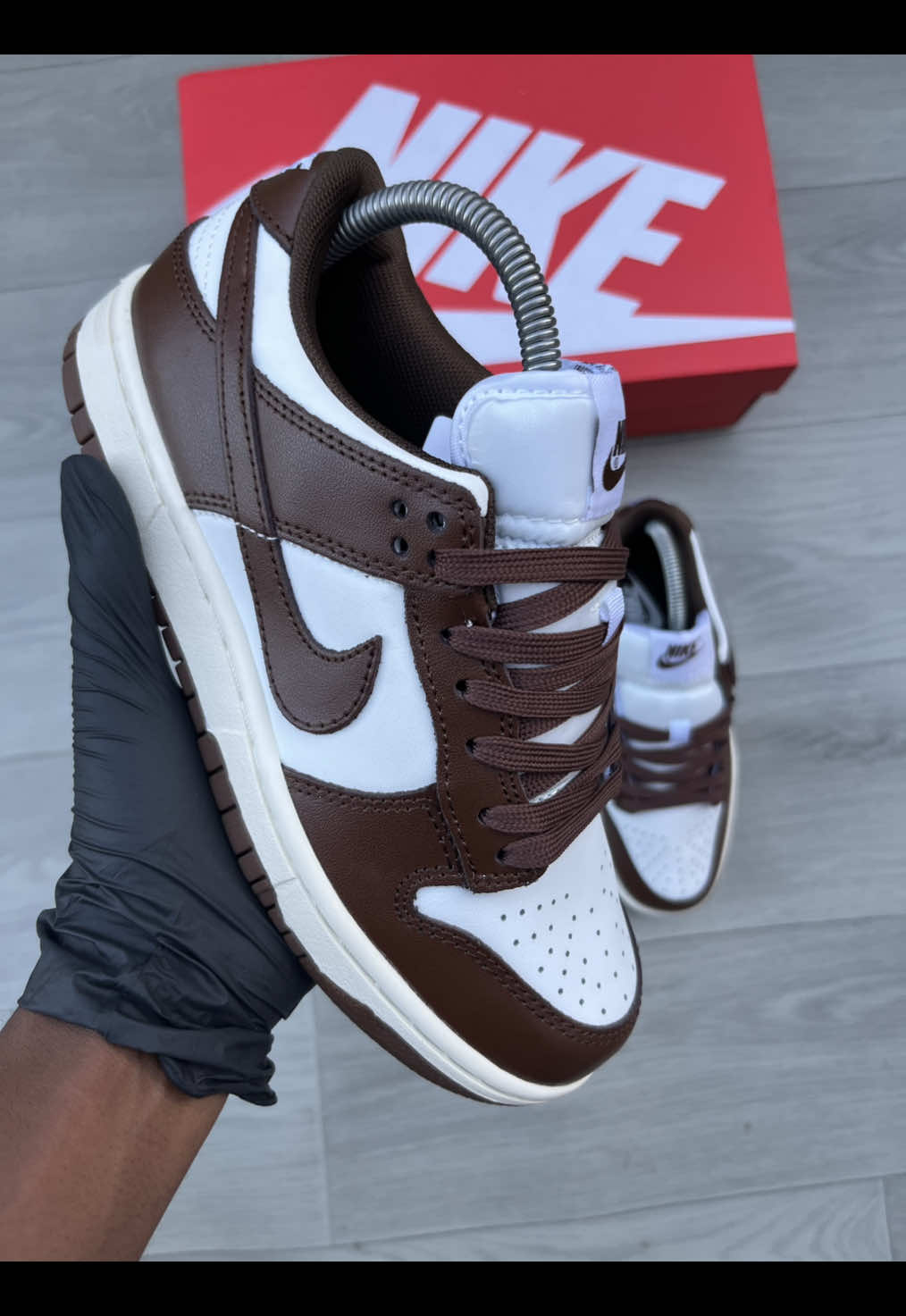 @SNEAKER 🥷
