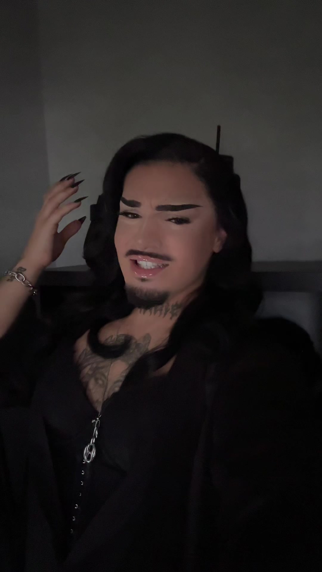 @𝐢𝐜𝐲 𝐠𝐨𝐫𝐠𝐨𝐧