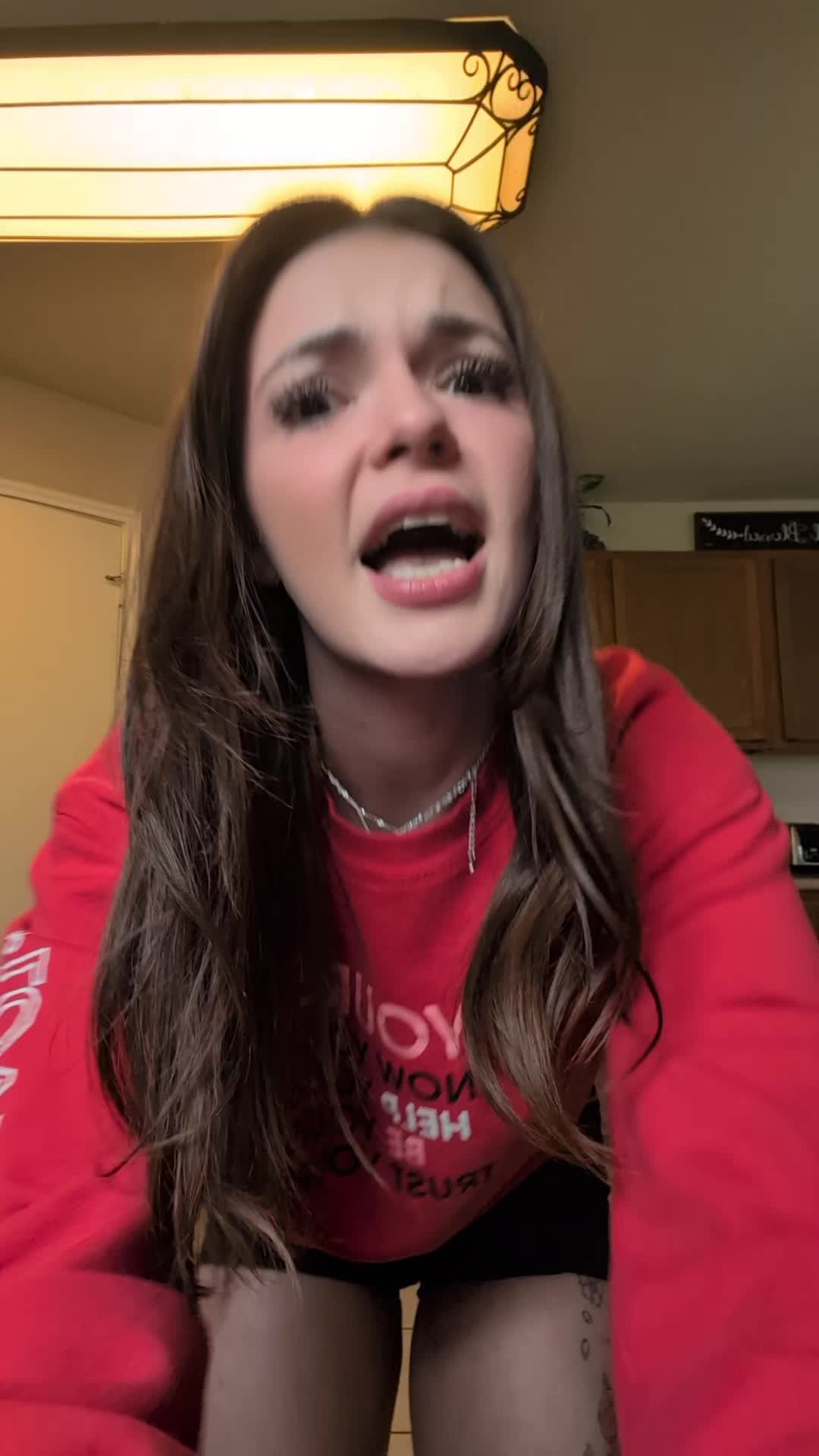 @BibbidiBobiBoo | Streamer