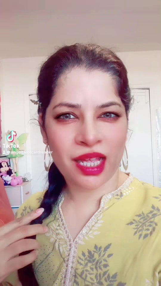 @BeautywithBrain😎😎🧠🧐👸