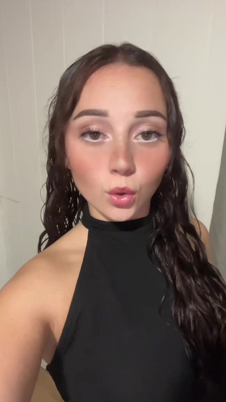@Coralie05