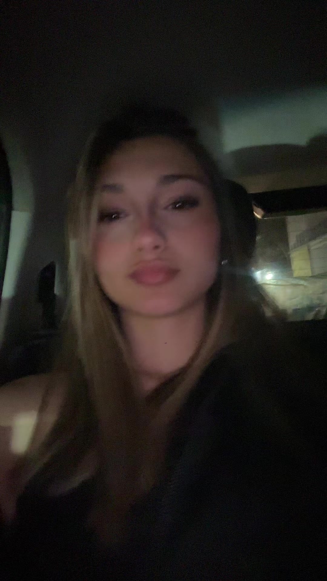 @💋💋