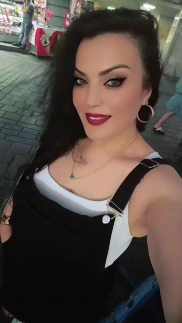 @_ASİ_MELEK ❤👑🧿_