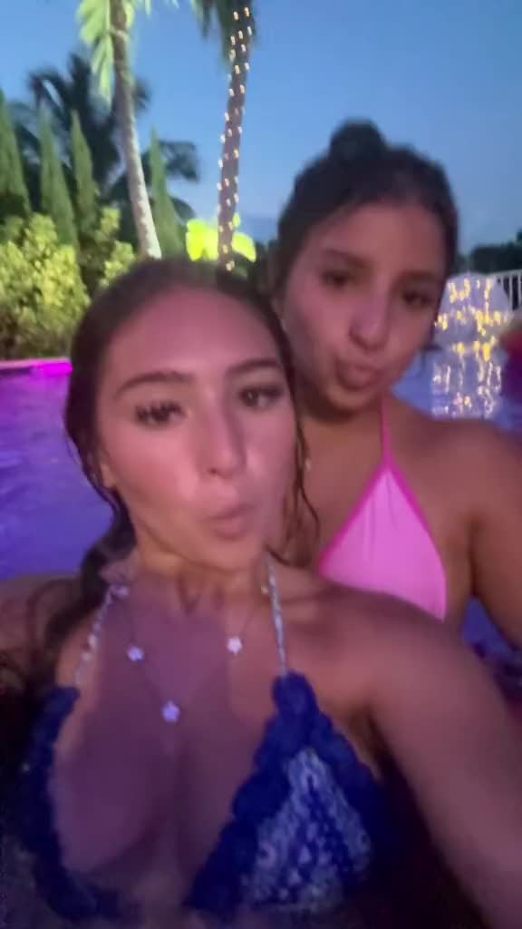 @alexdailys