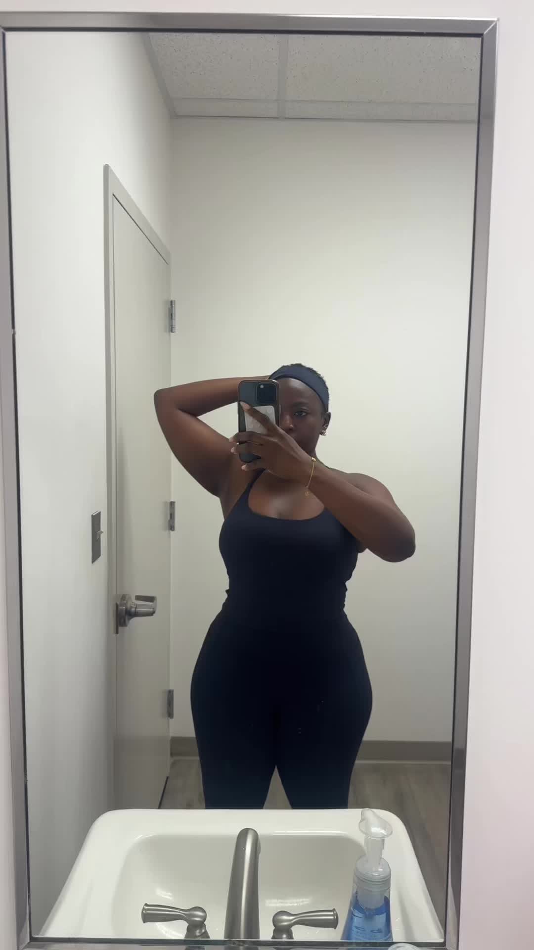 @Ewaistheone