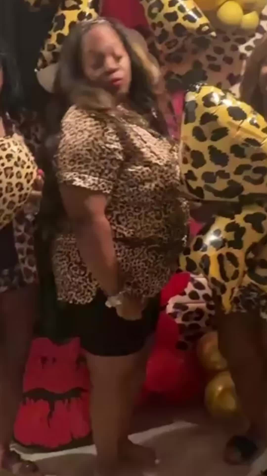 @everykissbeginswithk0