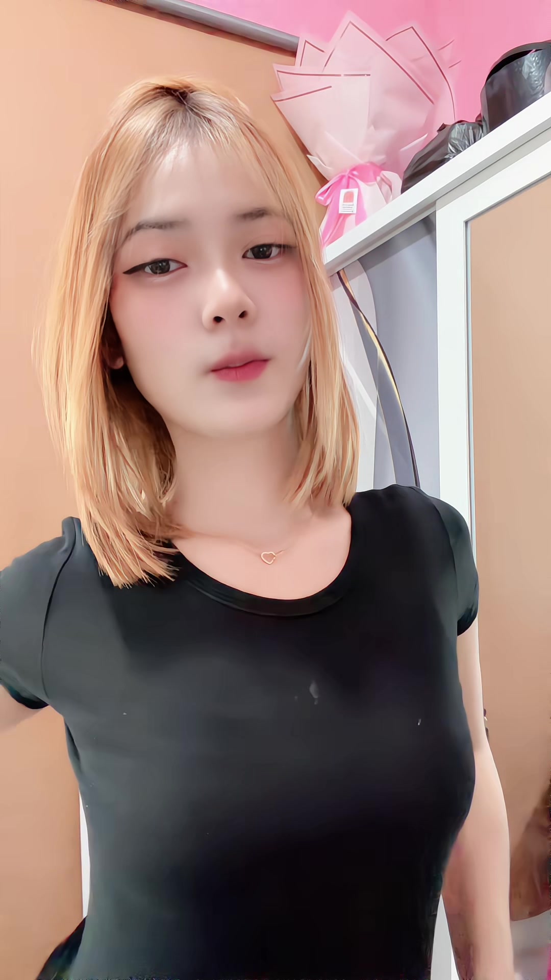 @𝘿𝘼𝙍𝘼💫