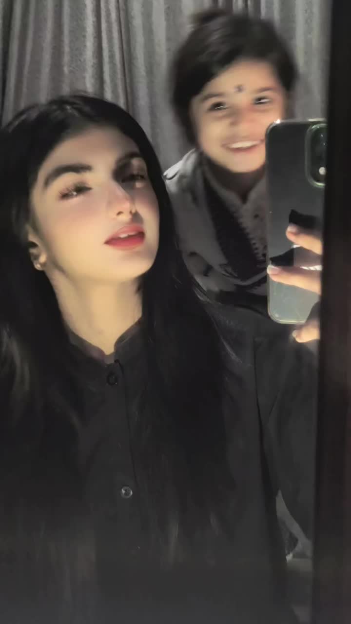 @Lareb♡👀