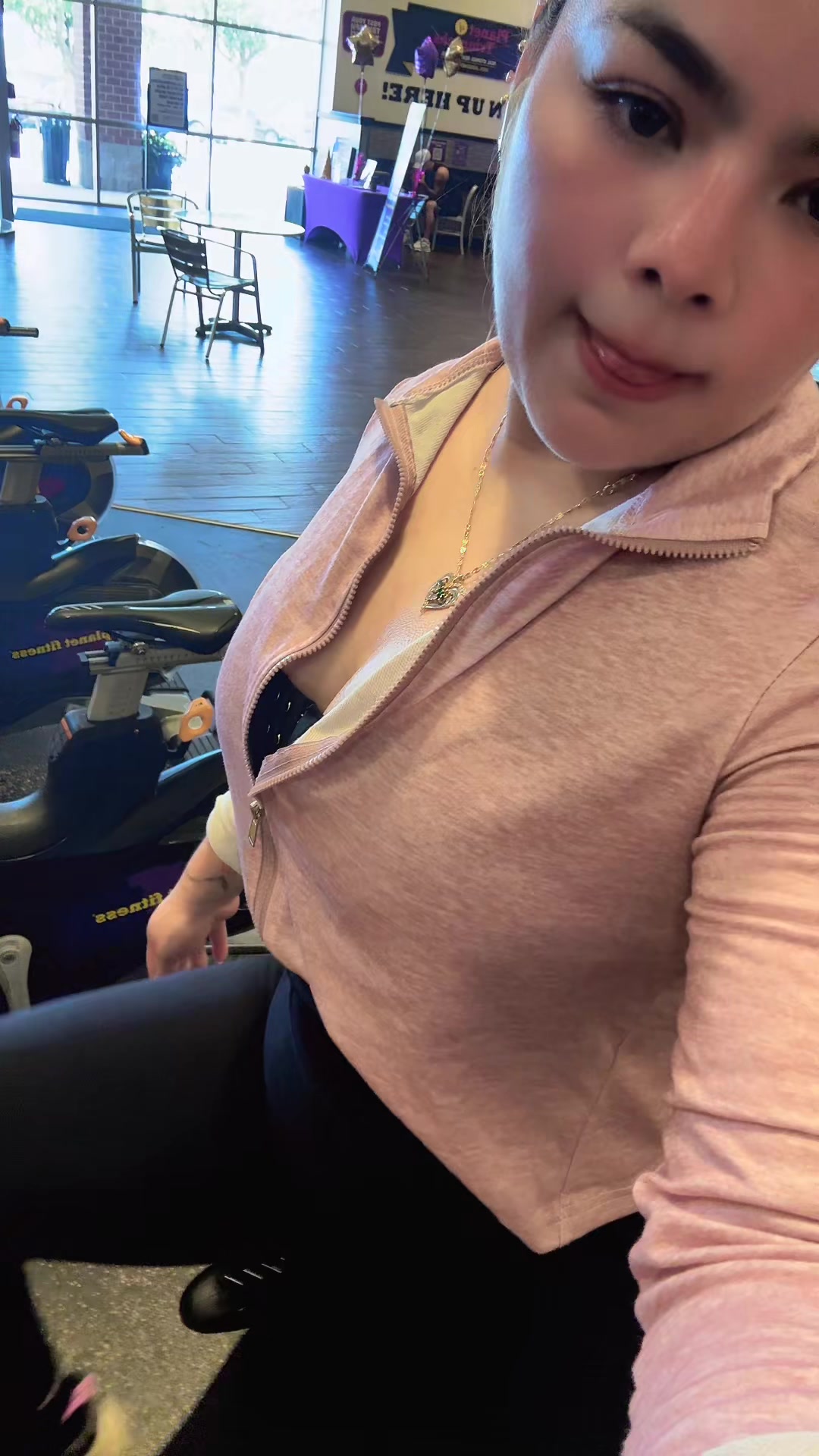 @Bella Leiva