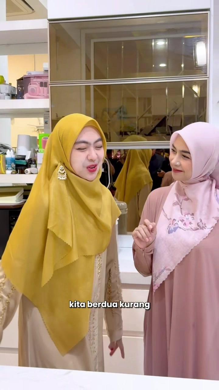 @Ria Ricis