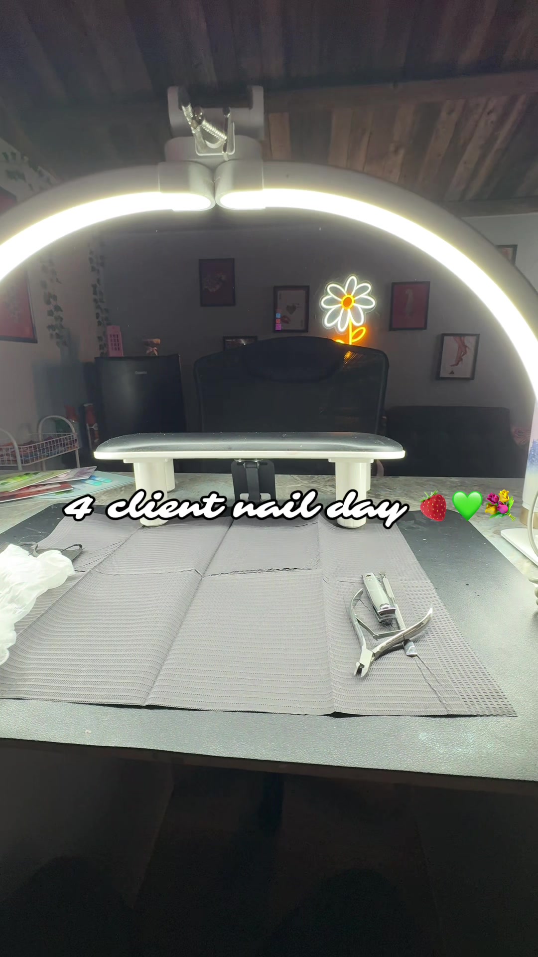 @DAISY/Amarillo nail tech