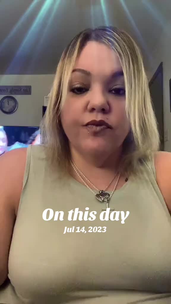 @😈😇Rebbecca🦿&hearts;️