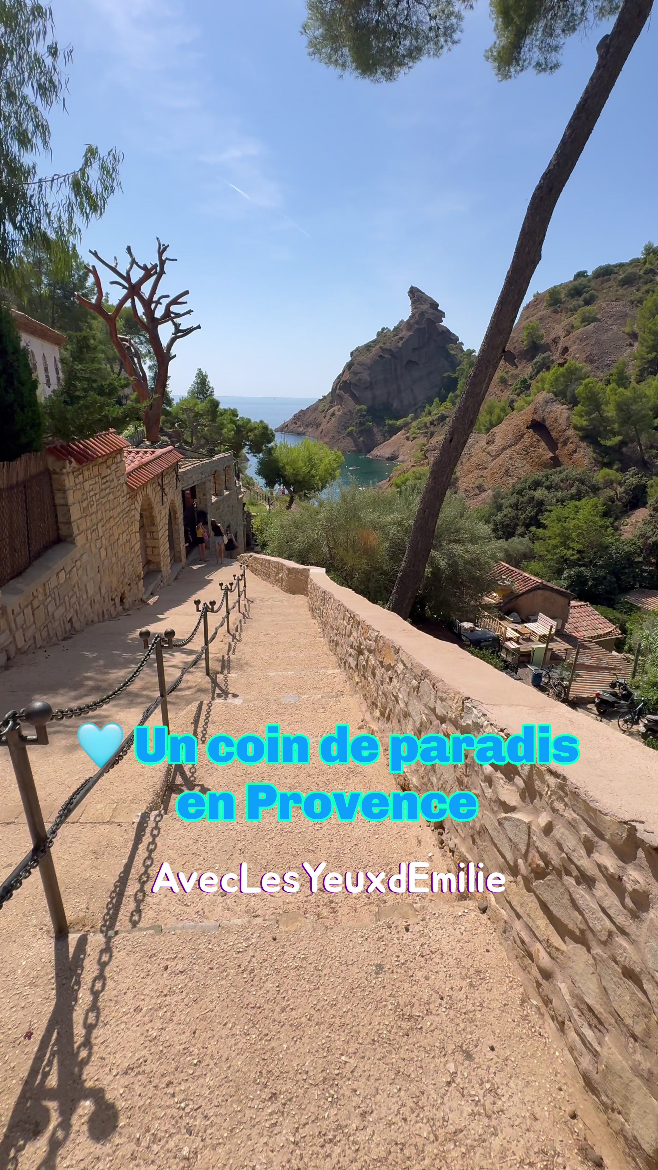 @AveclesyeuxdEmilie
