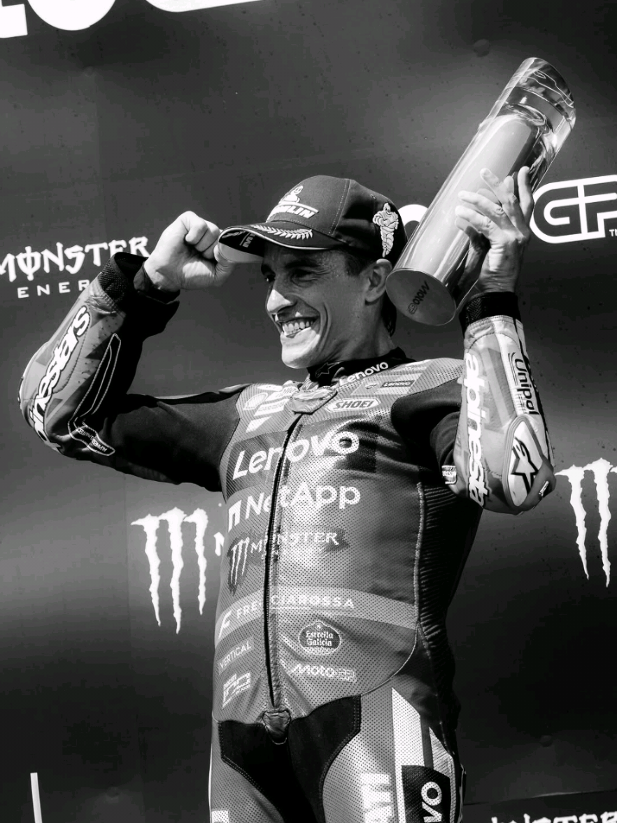 @𝗳𝗲𝗹𝗶𝗻𝗲 🏎️🏍️