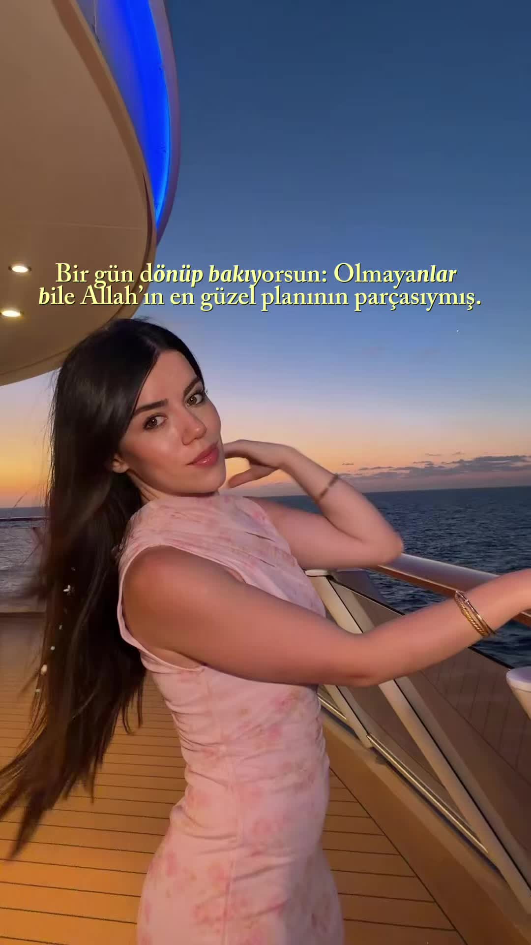 @Moonsheay
