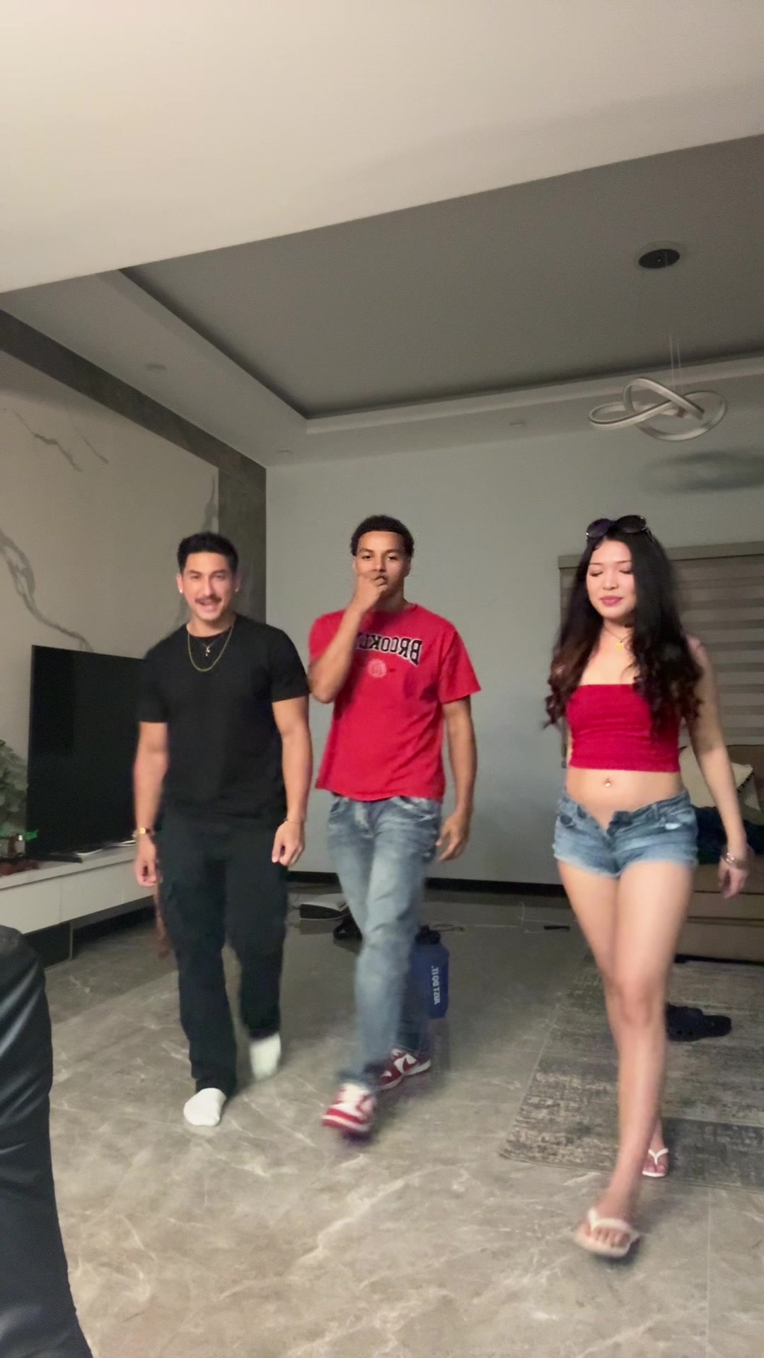 @🇬🇺