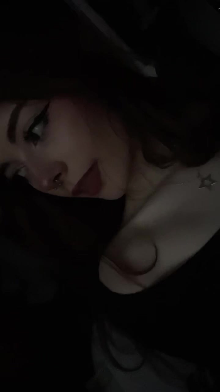 @🐰