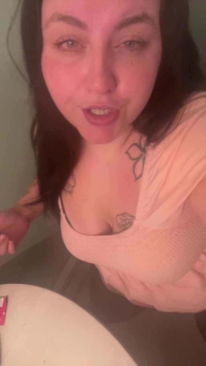@Dani 🐰😍🎃👻