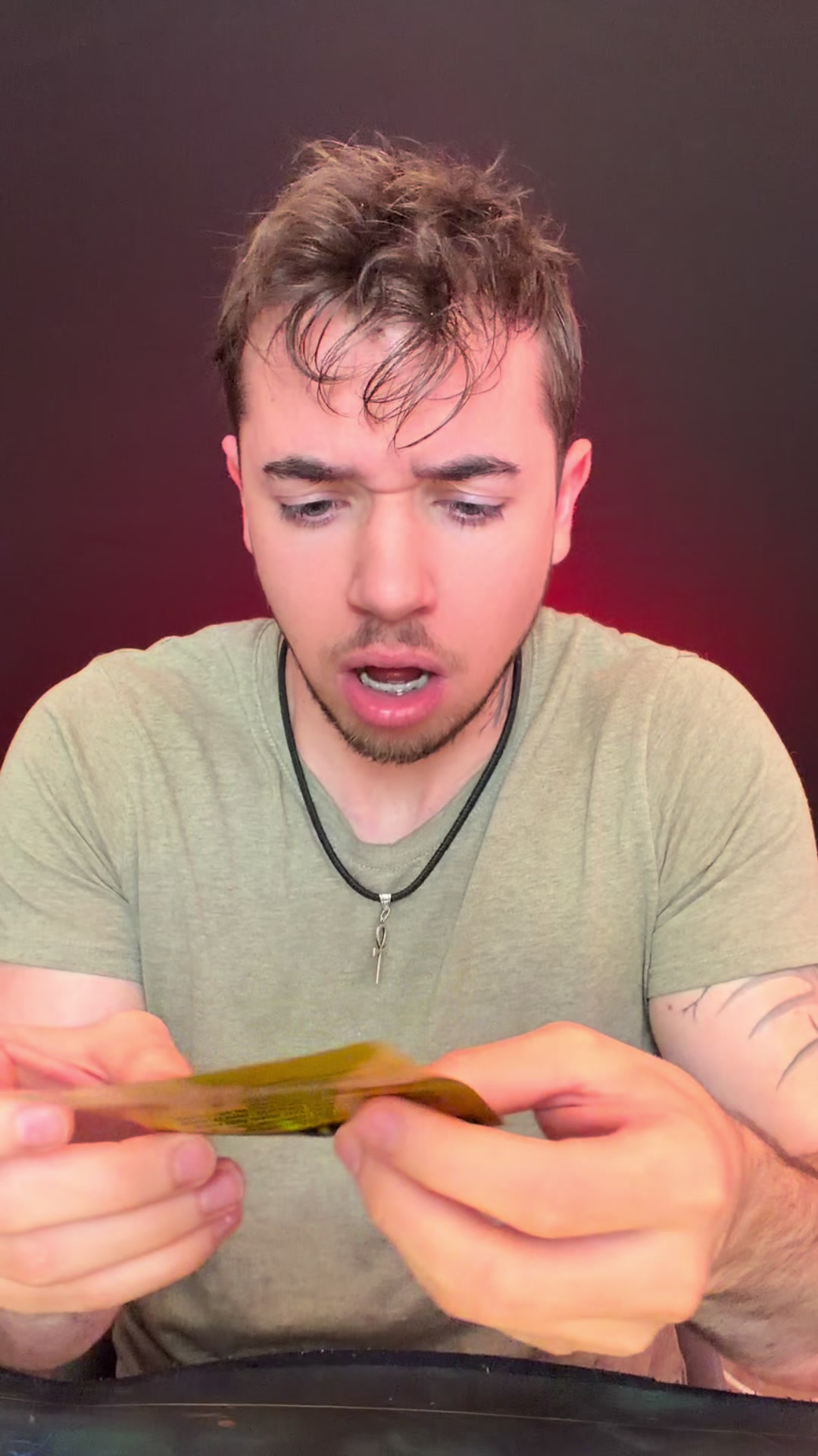 @ASMR TOM RED