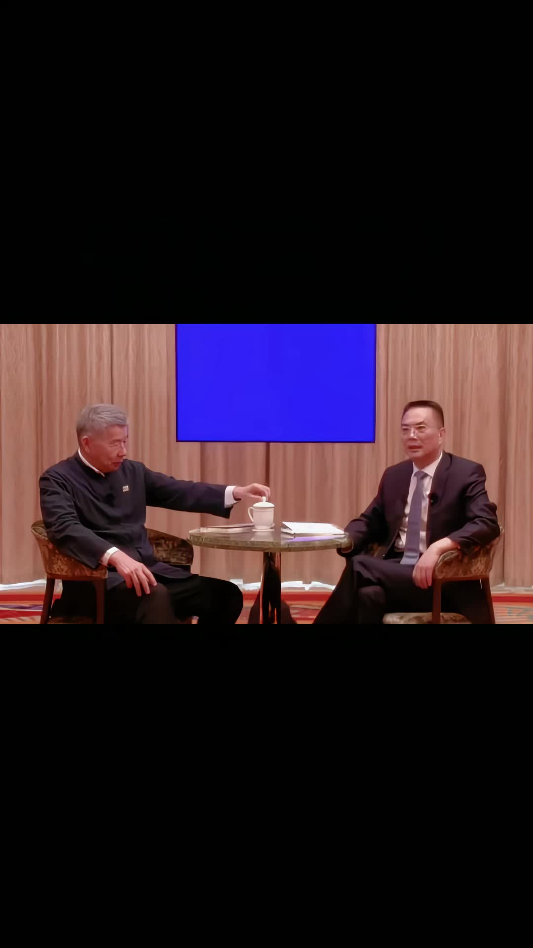 @山楂树下种桃树