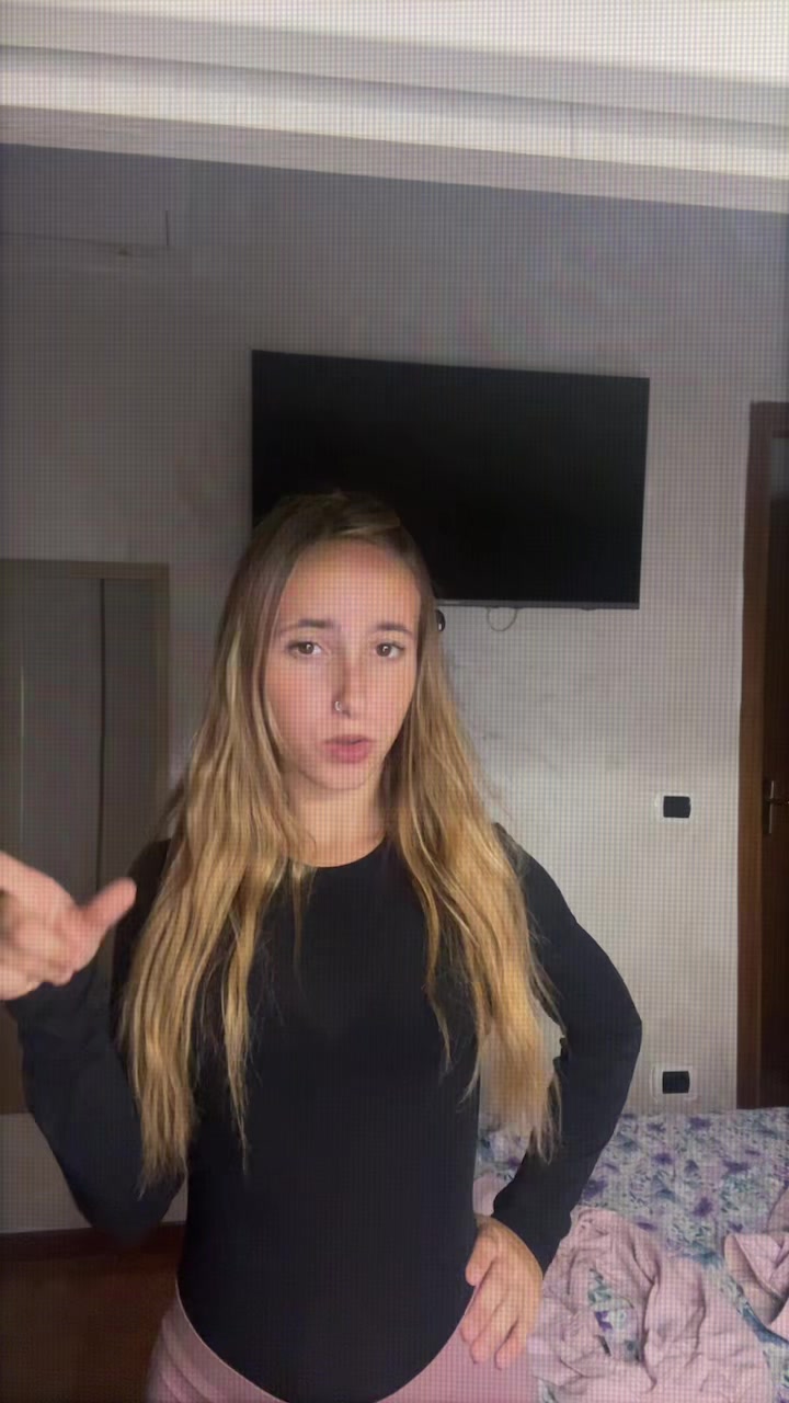 @👱🏼&zwj;♀️
