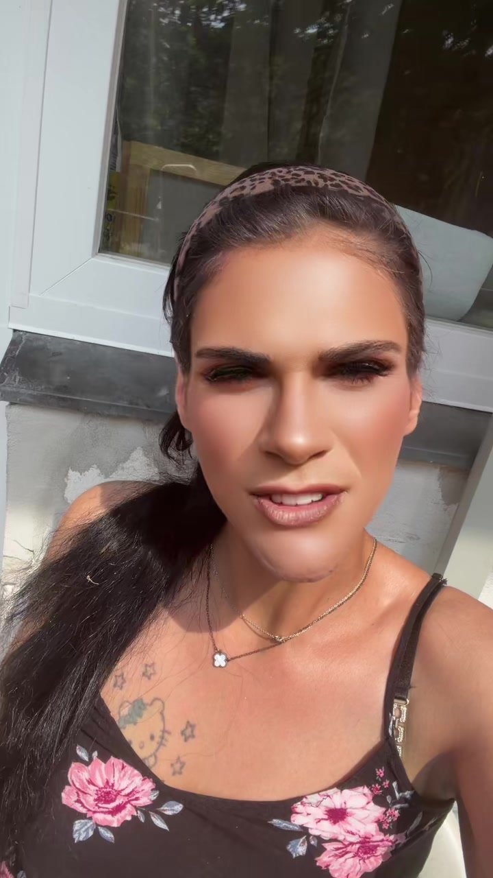 @Christiane ihr  bebi❤️