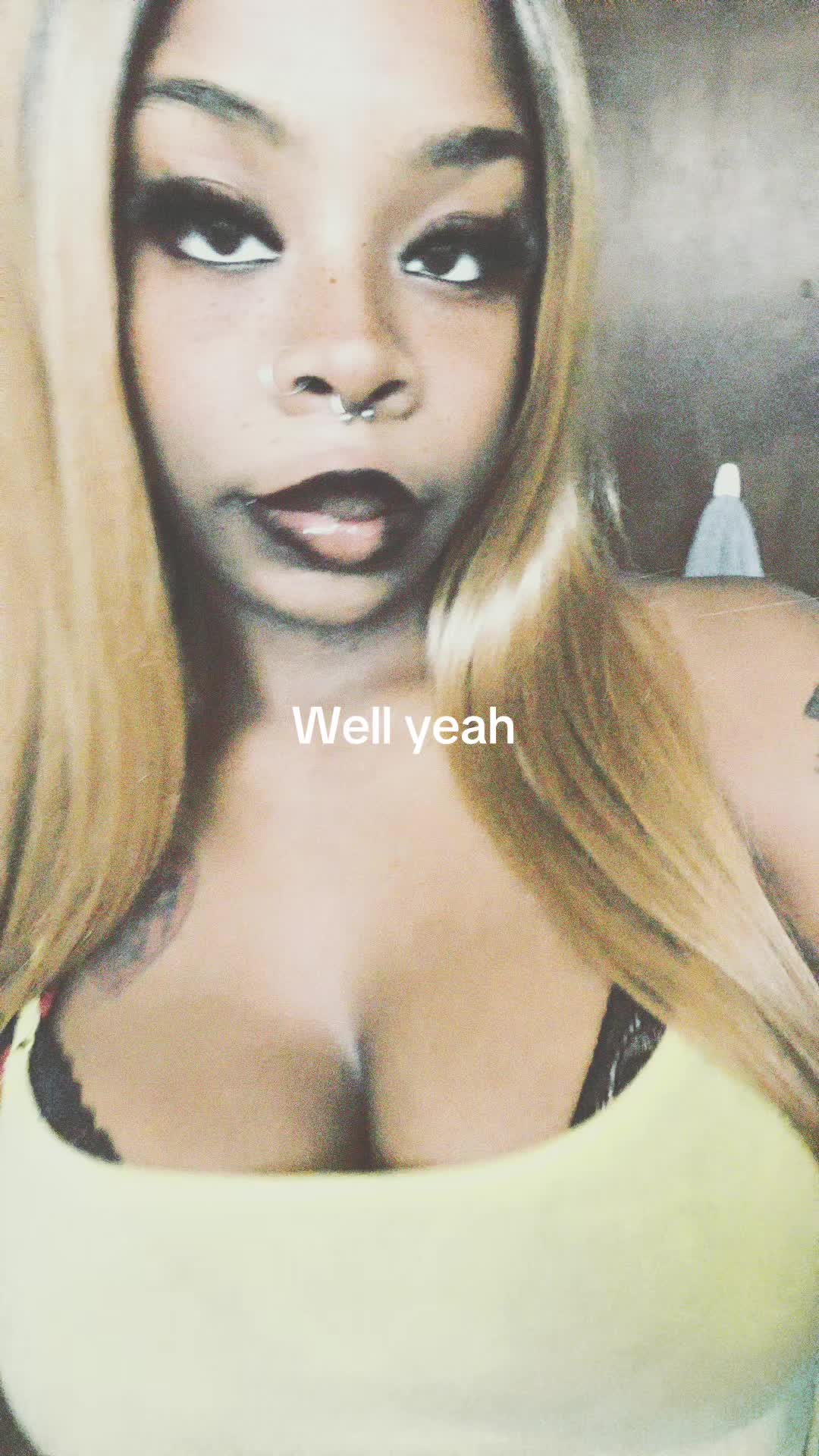 @urmomsbushy