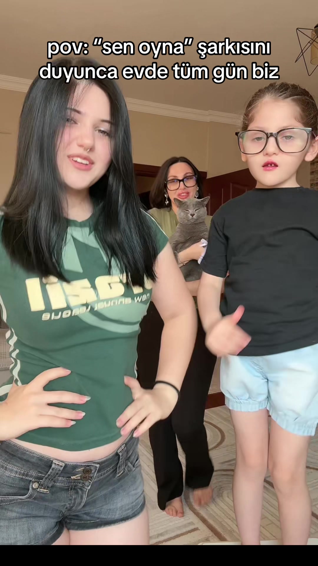 @alminadirenn