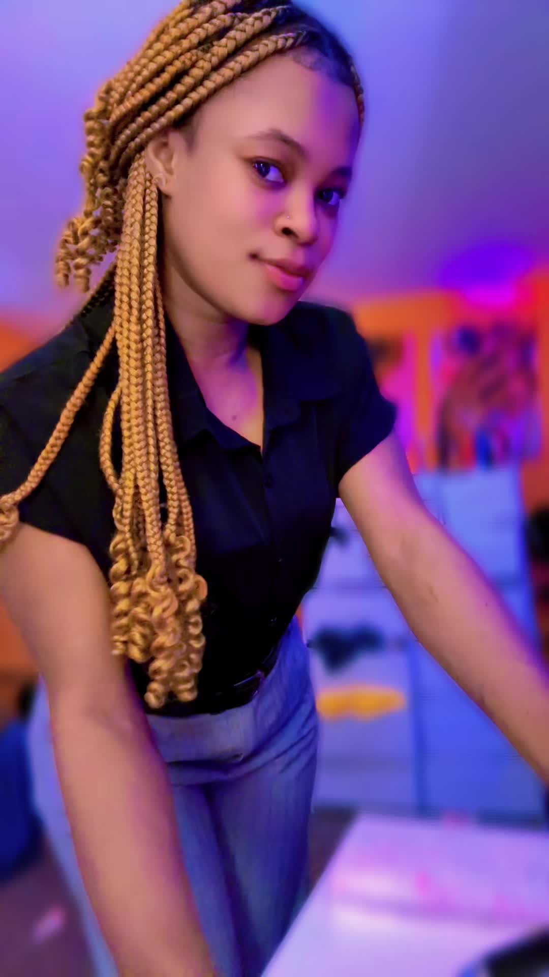 @AshMyWay🌻🥰💅🦋