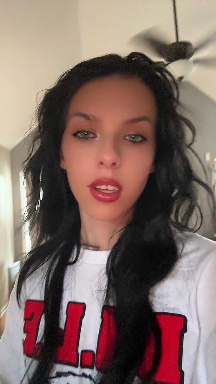 @HangingwithHannah