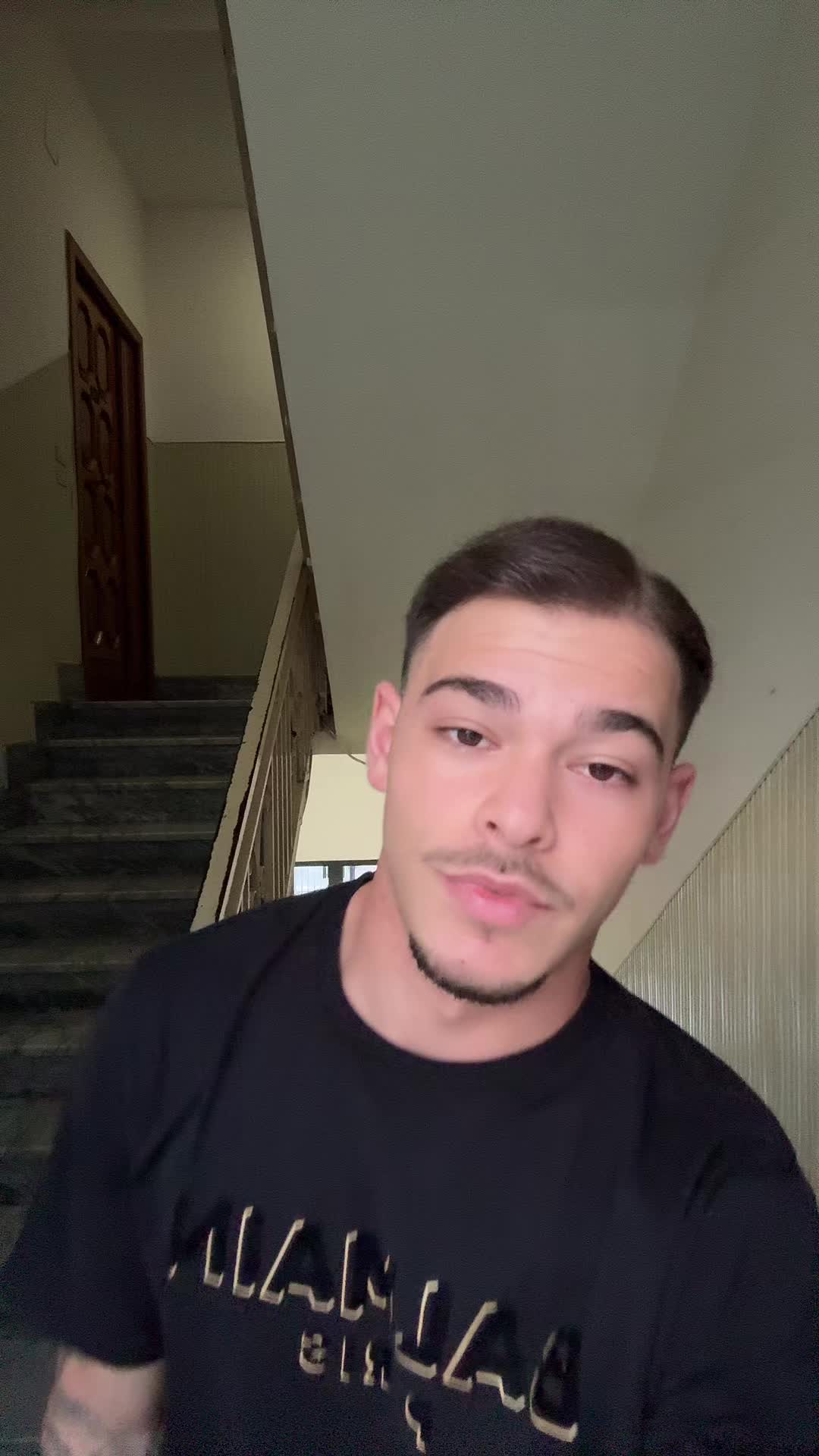 @DANILO 🥶,Ti segue