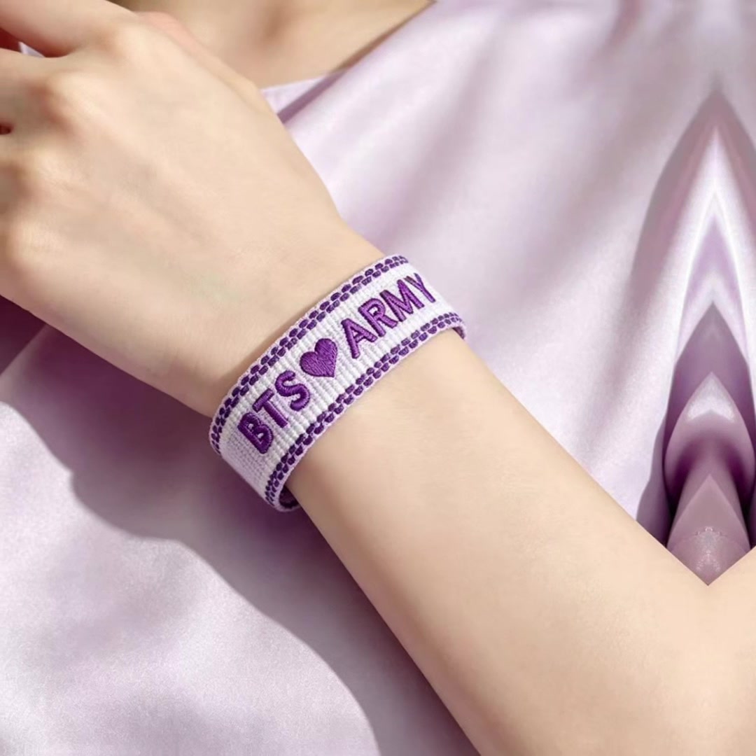 @MiVivi K-pop Merch