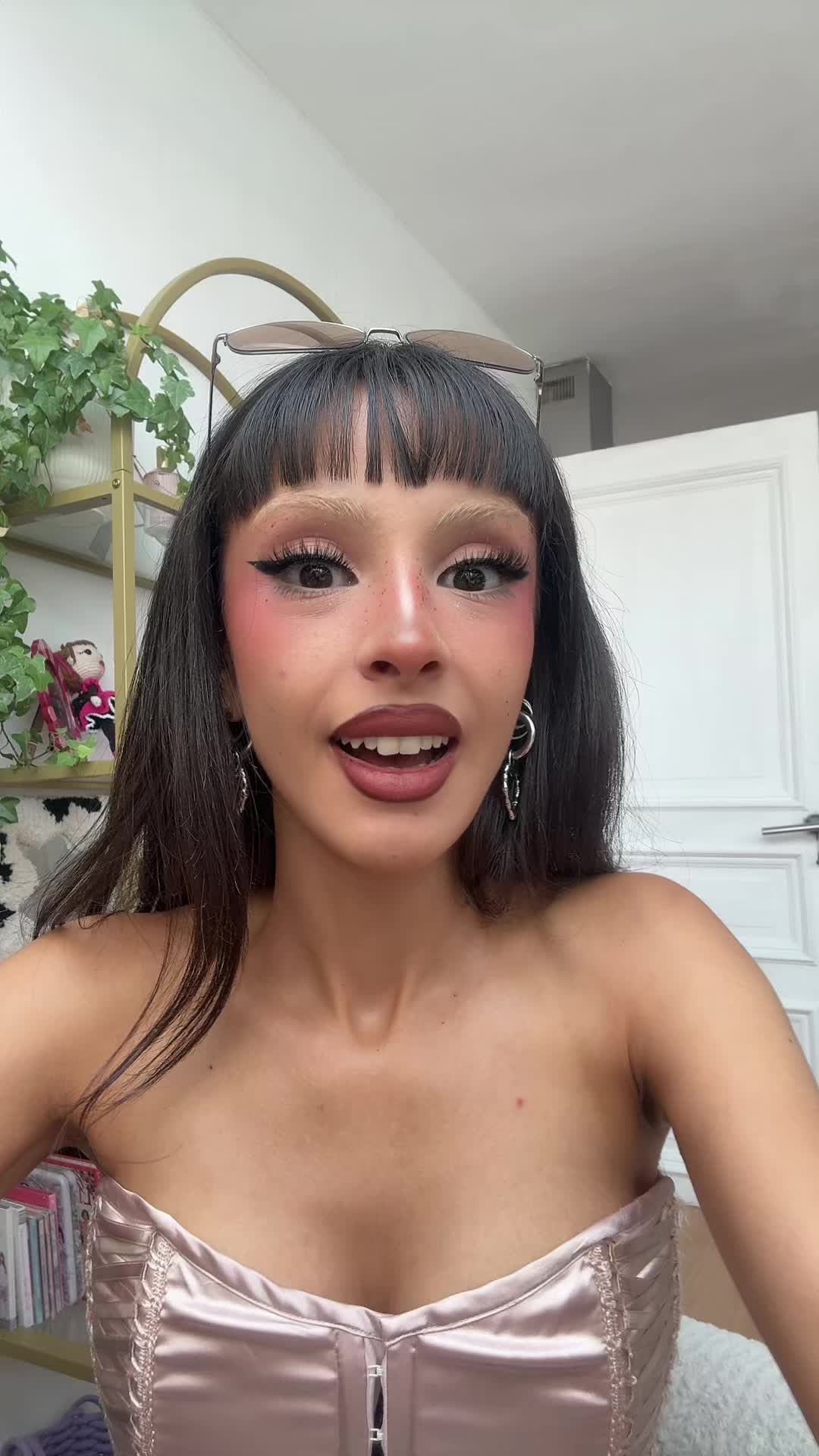 @PinkNeon