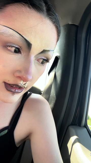 @Eve.N.Odder