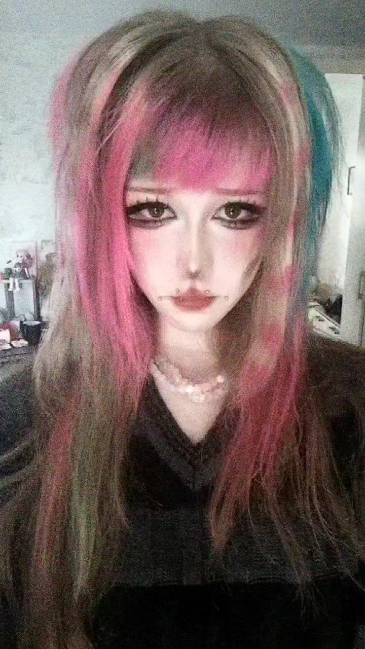 @𝓜𝓪𝓷𝓭𝓻𝓲𝓼♡