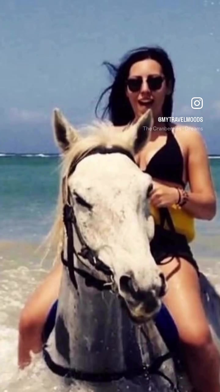 @Mytravelmoods