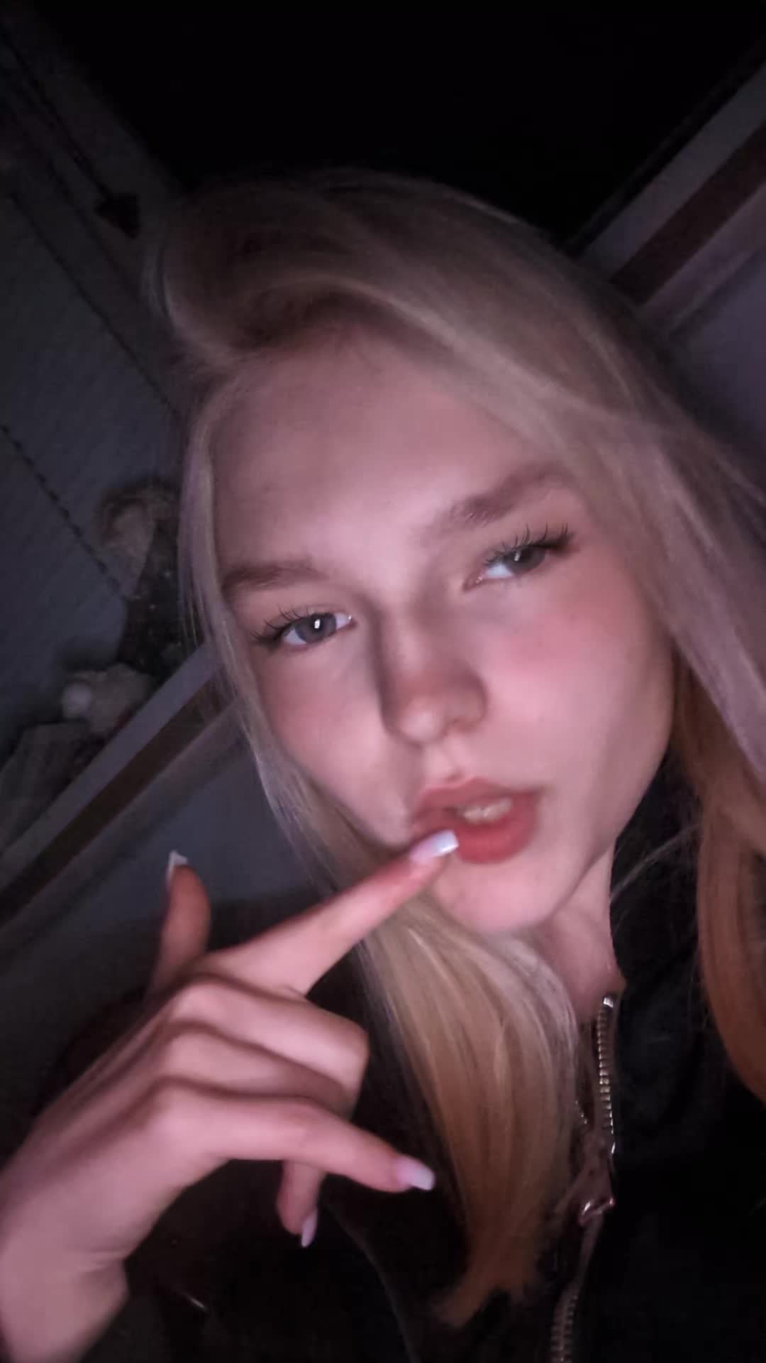 @Lia_lpz_1337