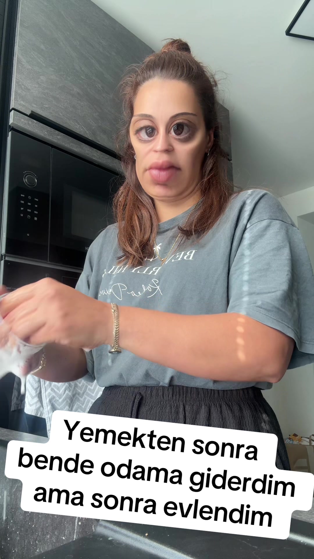 @eKe