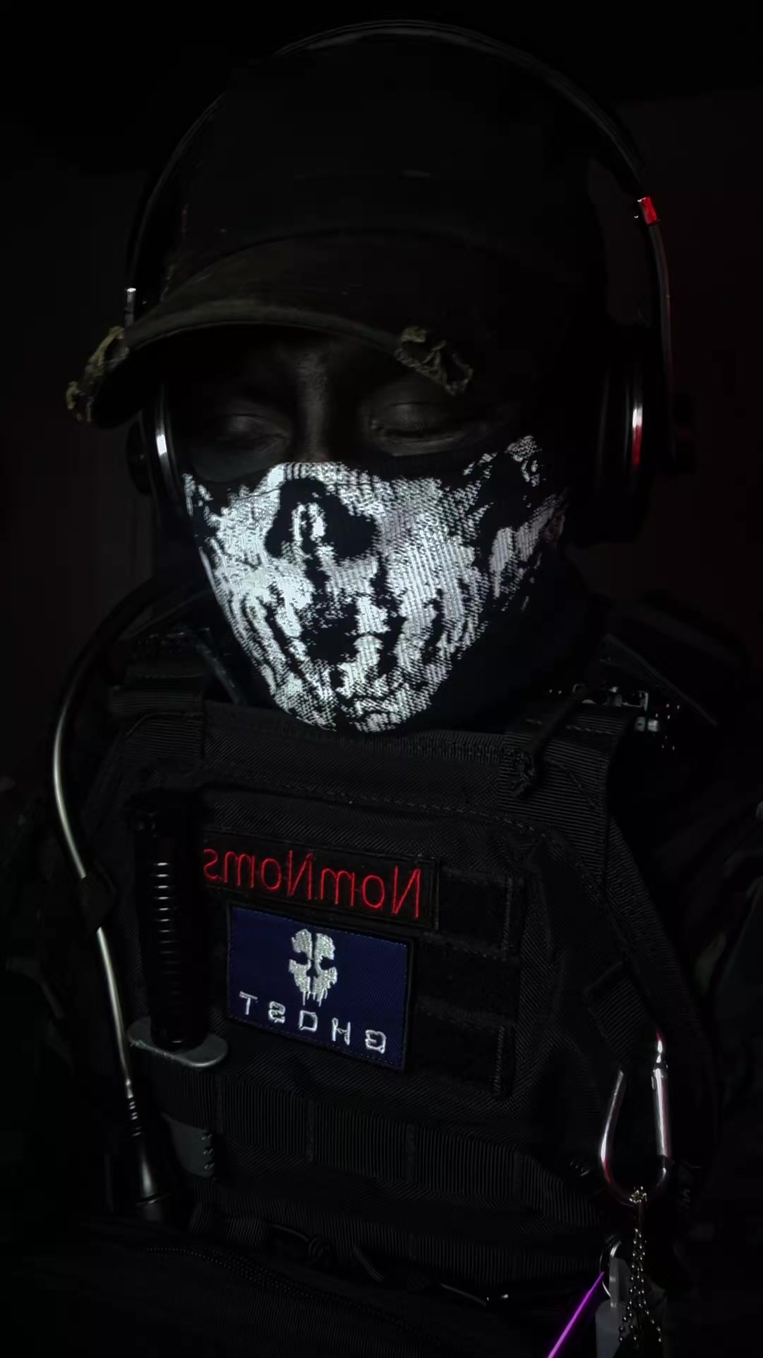 @Callsign.NomNoms (-_-)