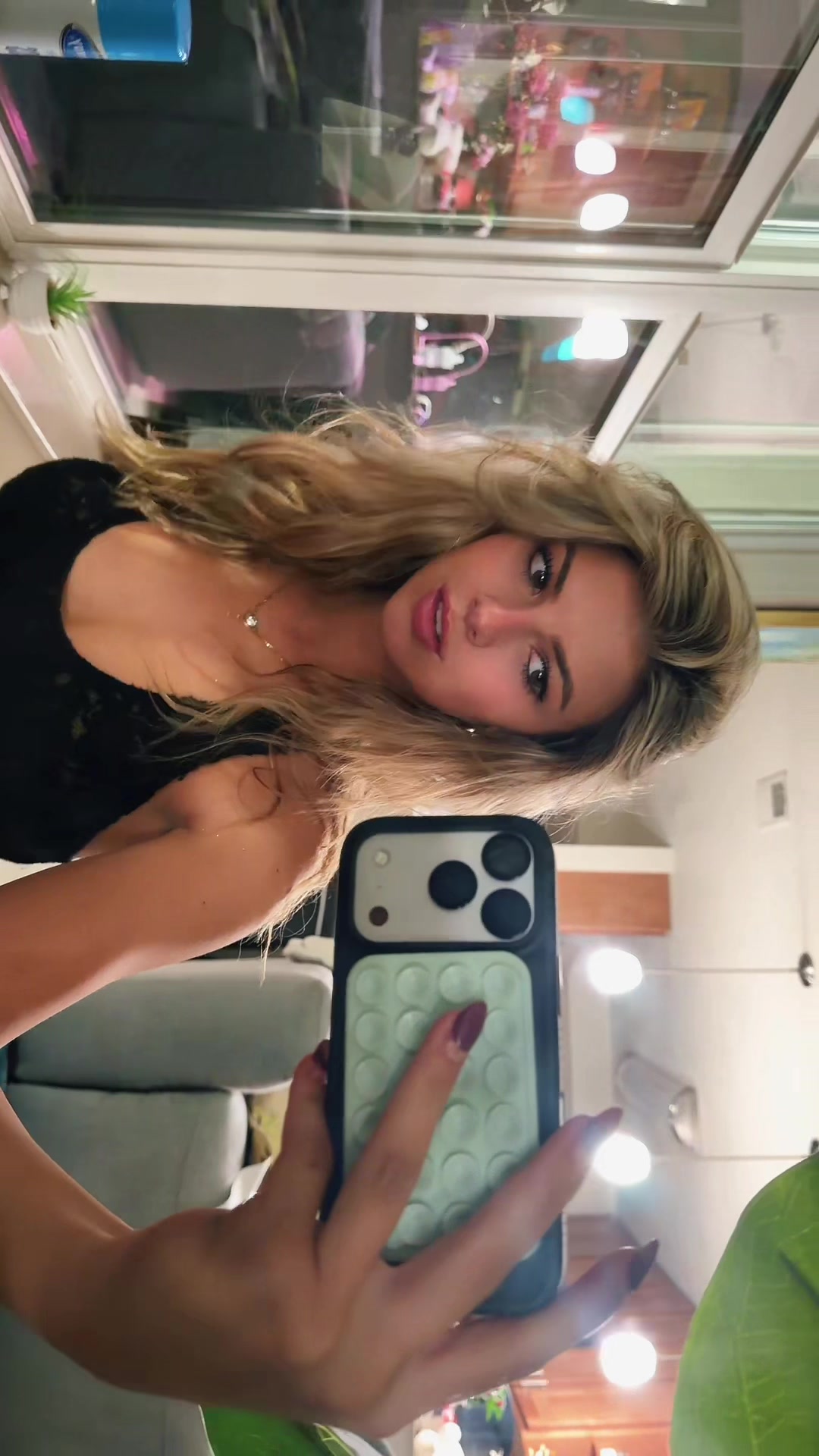 @isaaaa