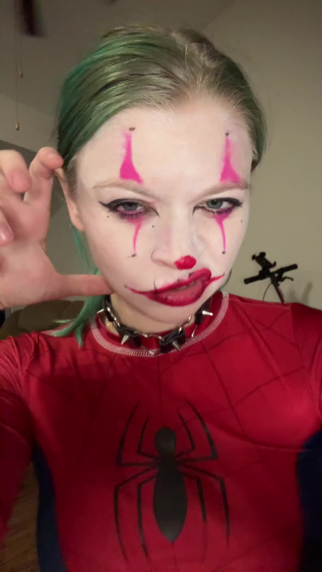@sabrina lux 🦄