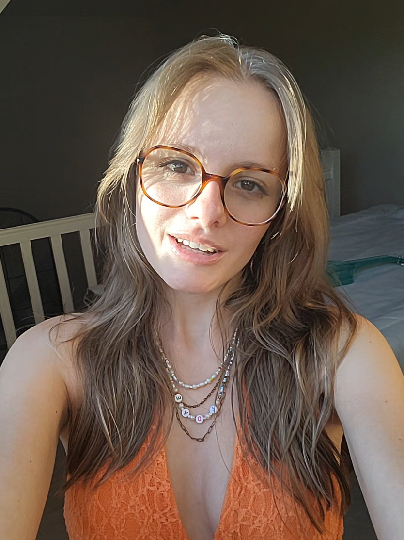 @Chlo ✨️